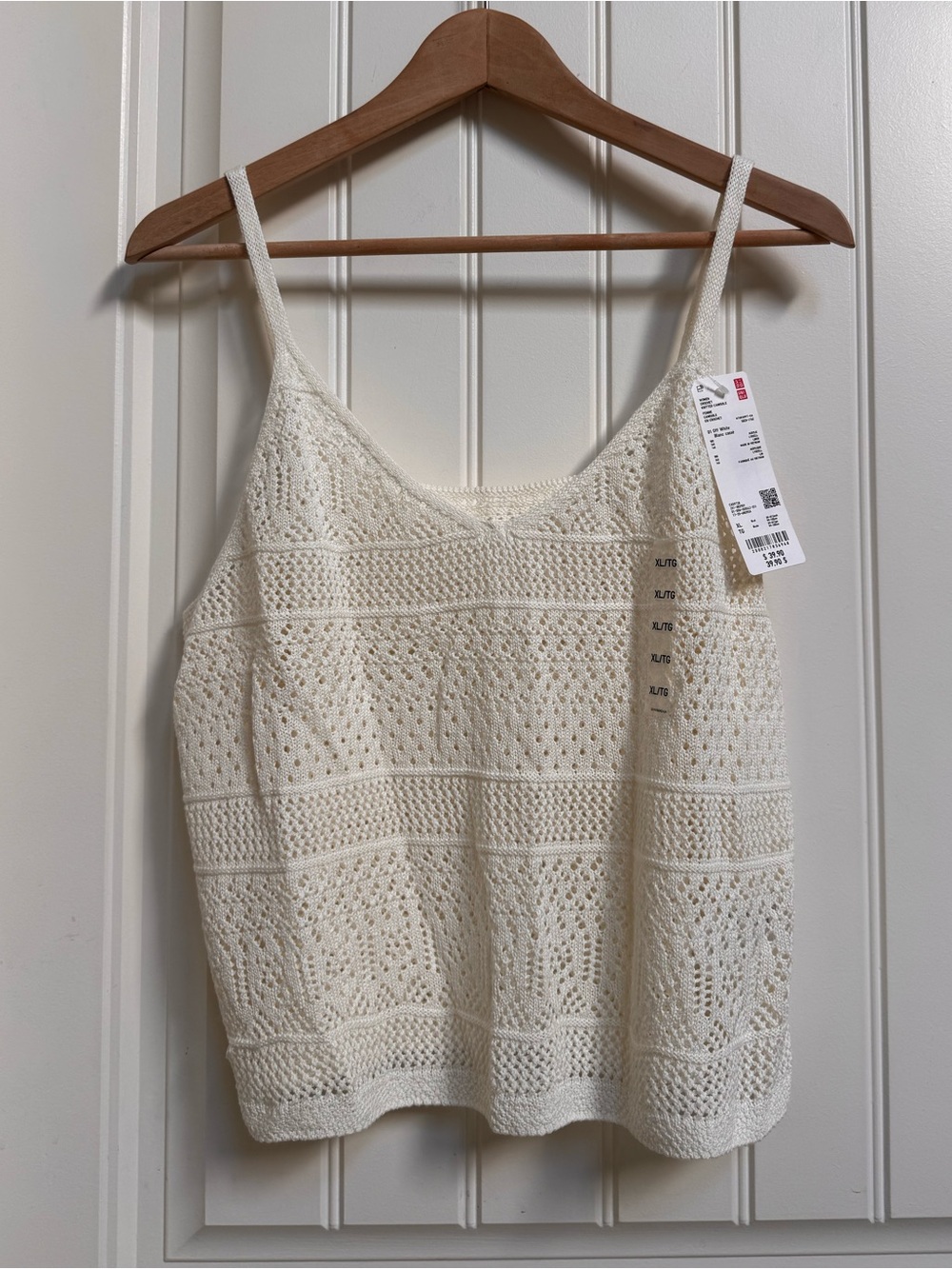 NWT Uniqlo Cream Crochet Knitted Camisole. Size XL